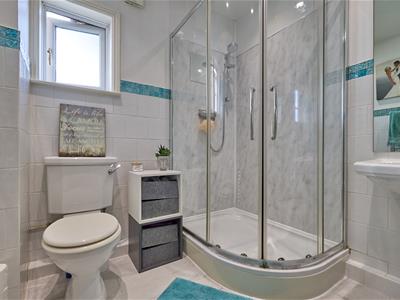 Side Shower Room